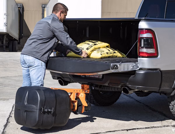 2025 Buyers Products TGSUVPROA 4.4 CUBIC FOOT TAILGATE SPREADER - Image 9