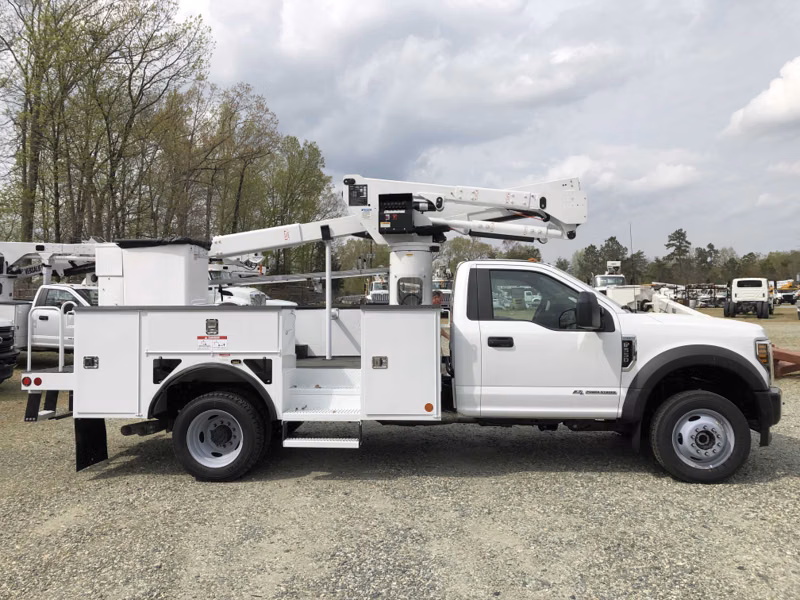 2025 Versalift SST-37-EIH - Image 5
