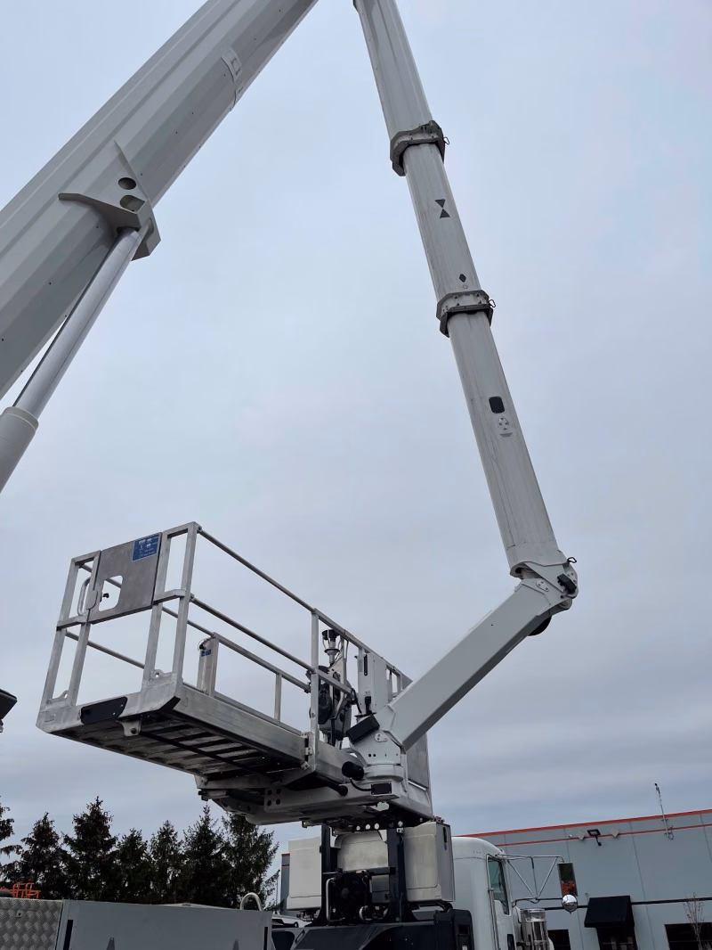 2025 Versalift RUTHMANN T243A - Image 5