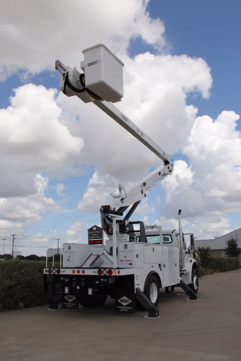 2026 Versalift VN-555-MHI - Image 4